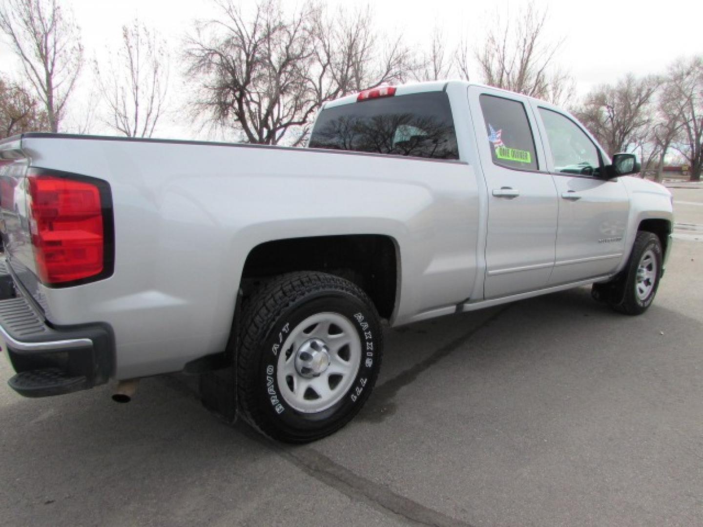 2017 Silver /Gray Chevrolet Silverado 1500 LT (1GCVKREC1HZ) with an 5.3 V8 engine, 6 speed automatic transmission, located at 4562 State Avenue, Billings, MT, 59101, (406) 896-9833, 45.769516, -108.526772 - Photo#3